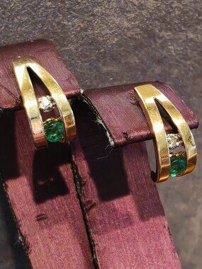 Vintage 14k Yellow Gold Emerald & Diamond Hoop Earrings 1.8g Mexico Pierced